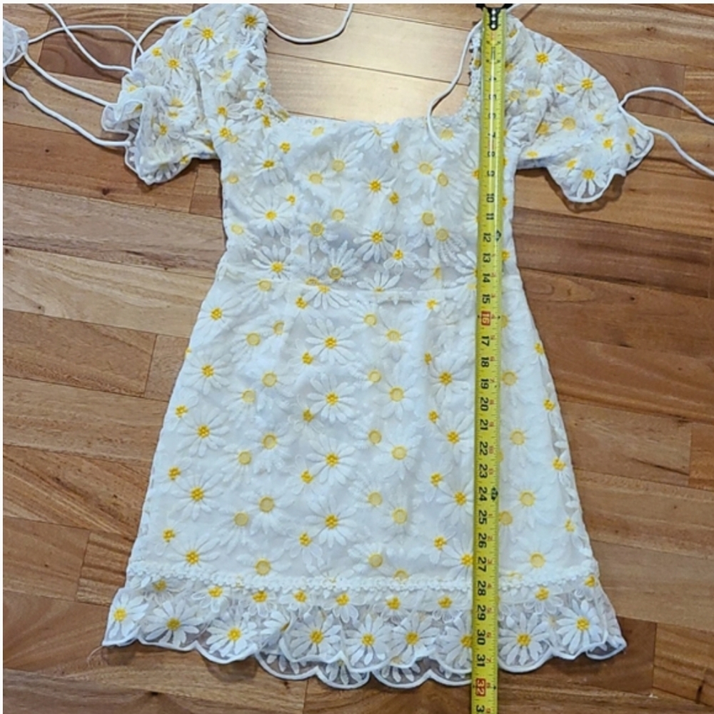 VINTAGE DAISY MINI DRESS - Picture 13 of 16